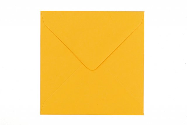 Vierkante enveloppen 130x130 mm, diepgeel