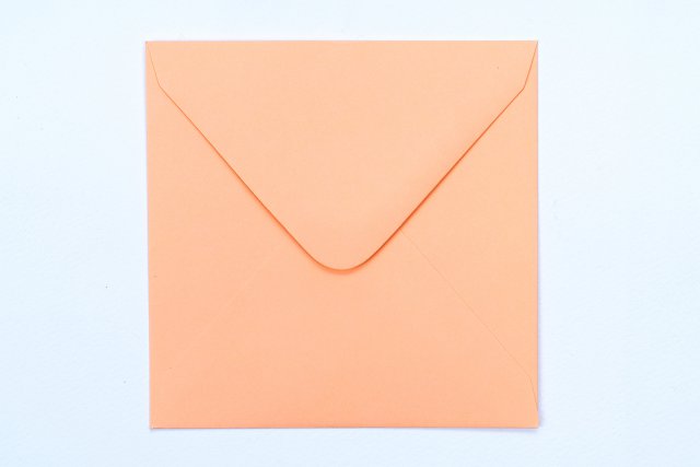 Vierkante enveloppen 110x110 mm, zalm