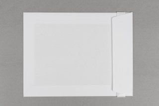 Enveloppen 185x240mm, wit met kartonnen achterkant